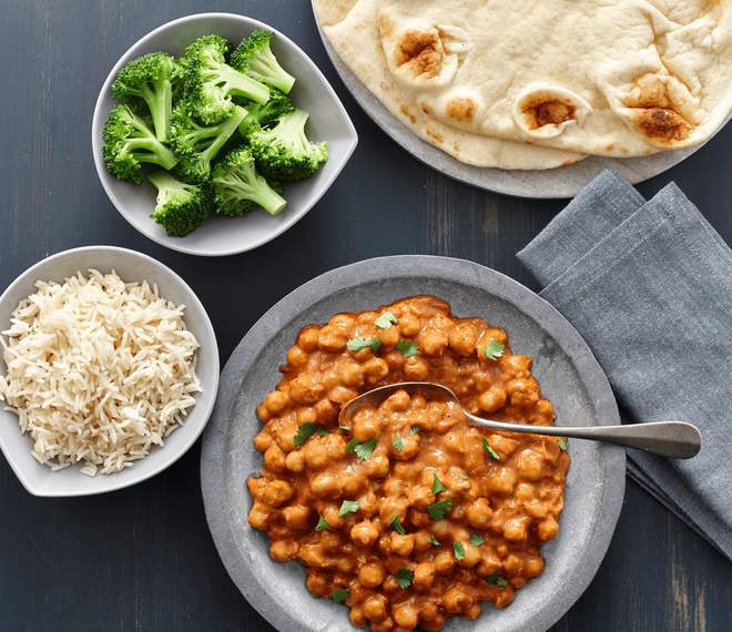 Chickpea stew with Indian butter sauce