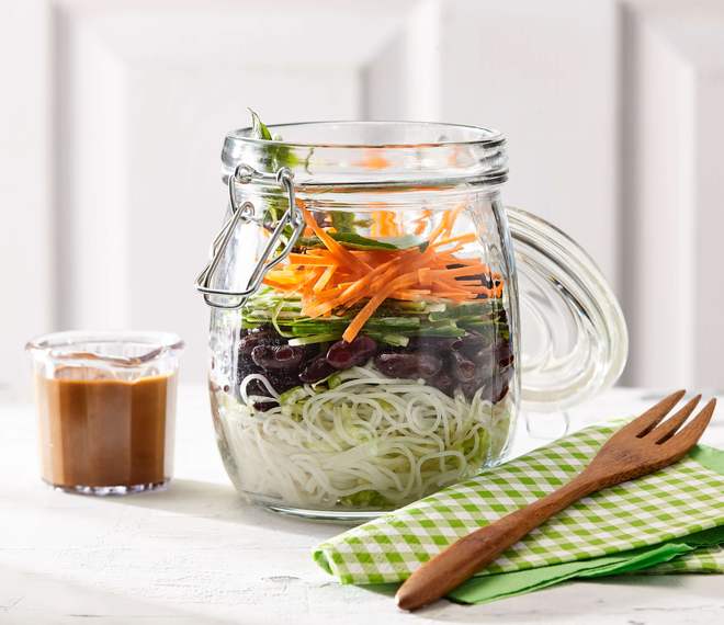 Vietnamese noodle salad with red kidney beans