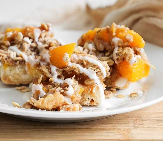 Holiday Spice Peach Crumble Bars