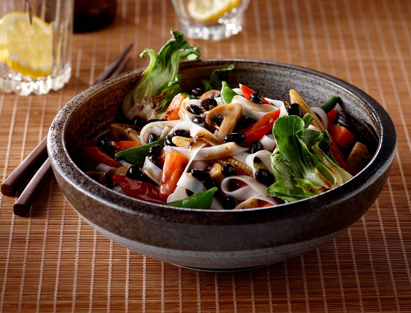 Noodles with vegetables and black beans
